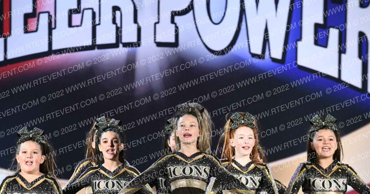 New York Icons Vogue · Cheer Power Reading Showdown