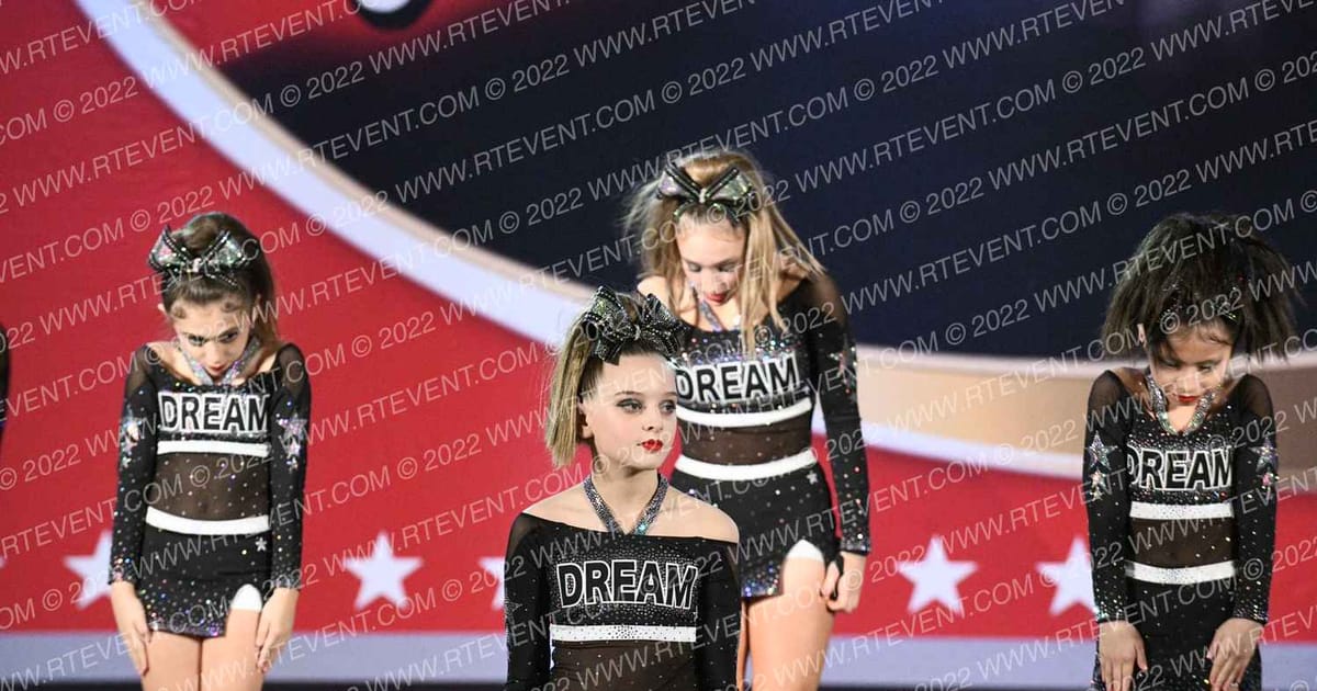 Dream Athletics Ice Queens · Cheer Power Reading Showdown