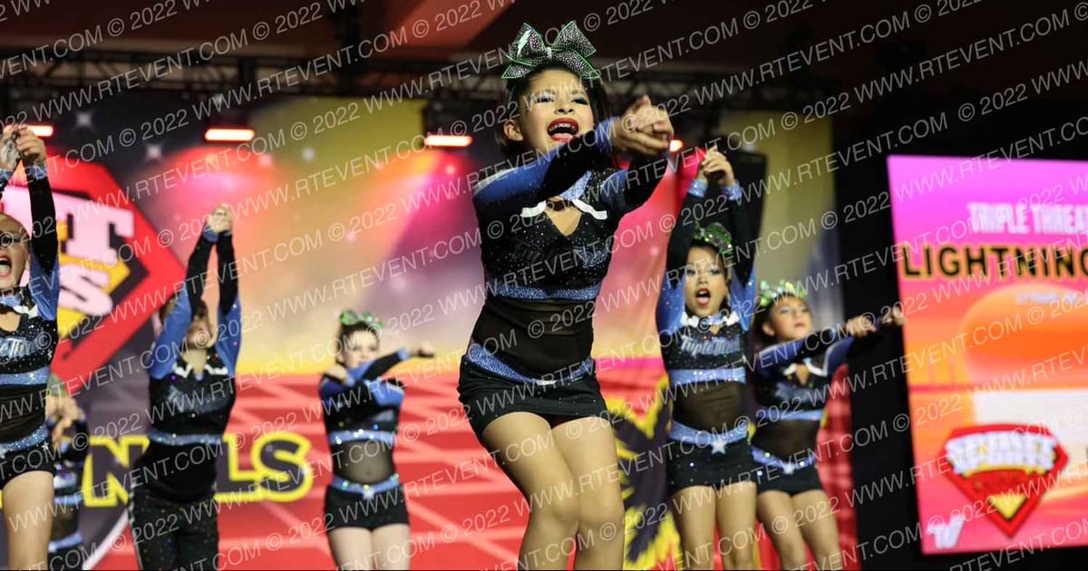Triple Threat Cheer LIGHTNING STARS · Spirit Sports Palm Springs Grand Nationals