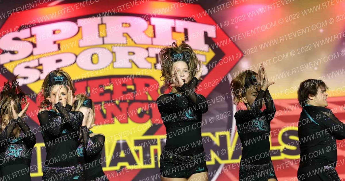 Supreme Cheer and Tumble Royal Reign · Spirit Sports Palm Springs Grand Nationals