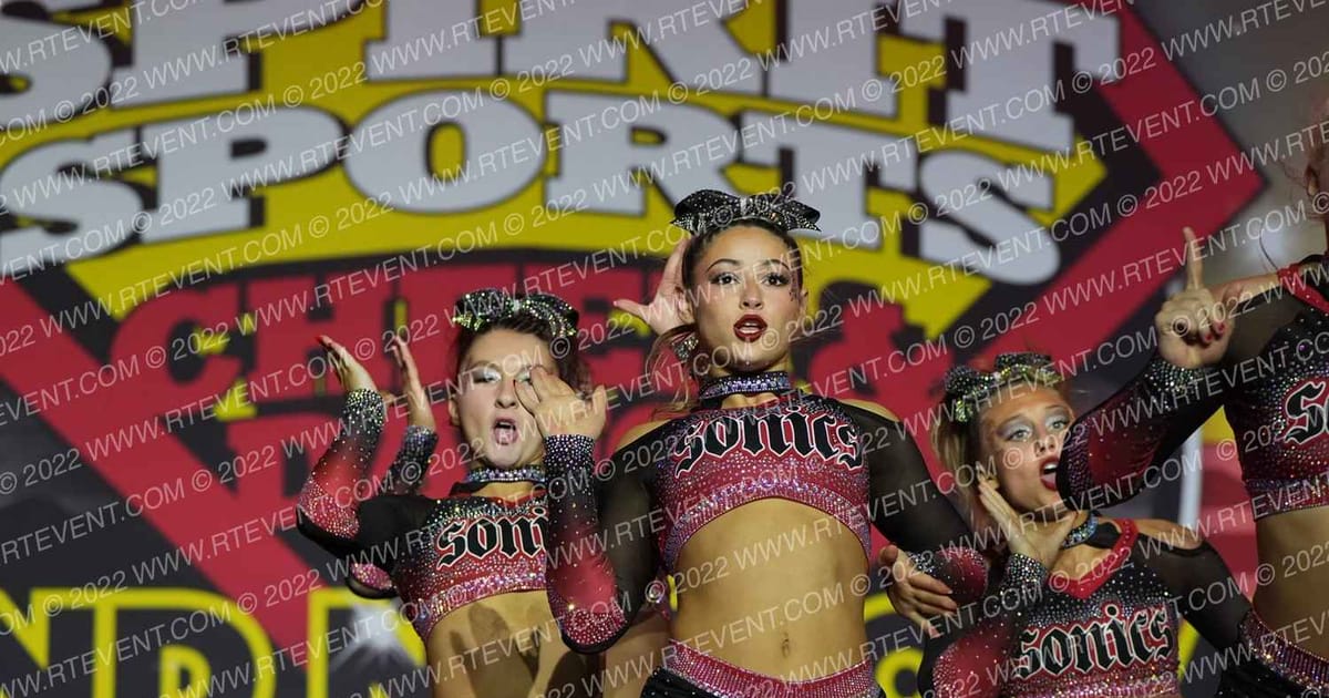 Universal Sonics Bombshells · Spirit Sports Palm Springs Grand Nationals