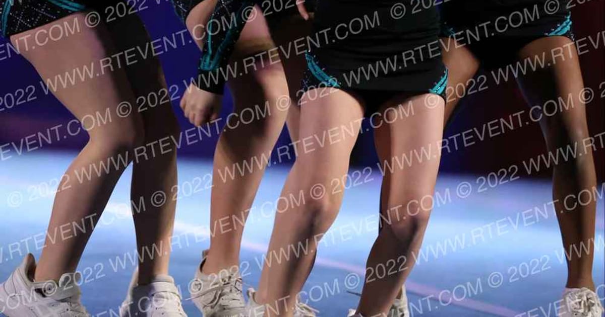 Cheer Extreme Kernersville Tiny Belles · American Superstarz Concord