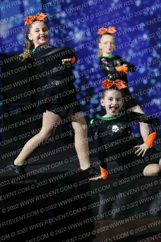 Iowa Elite Cheer - Des Moines Monsters