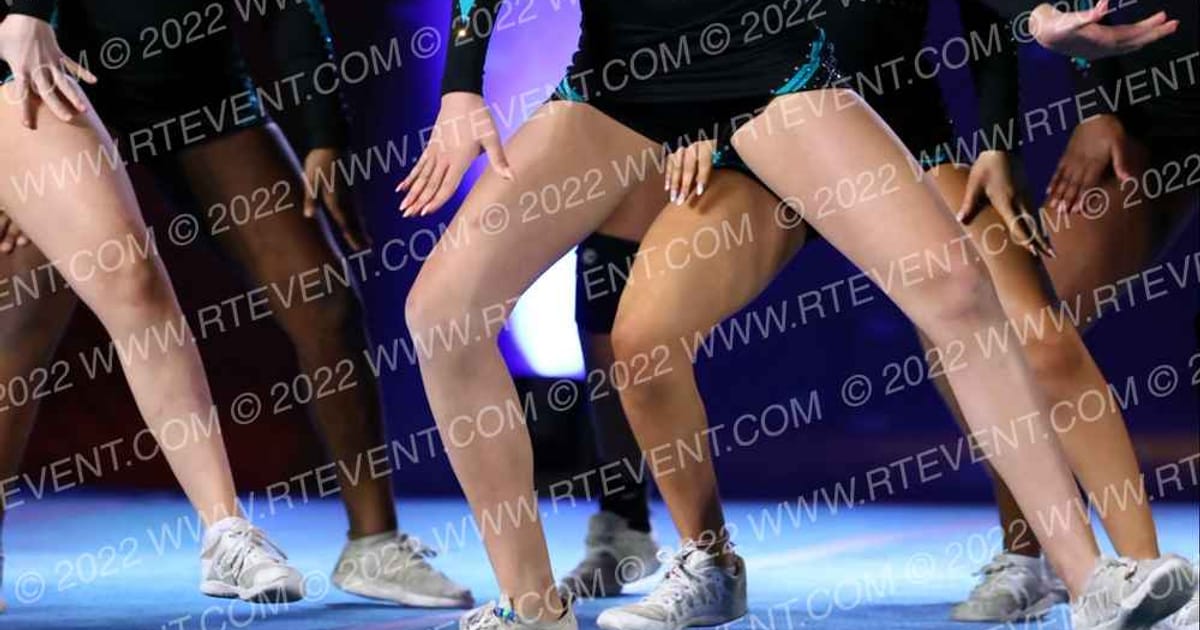 Cheer Extreme Kernersville Junior 4 Bombs · American Superstarz Concord