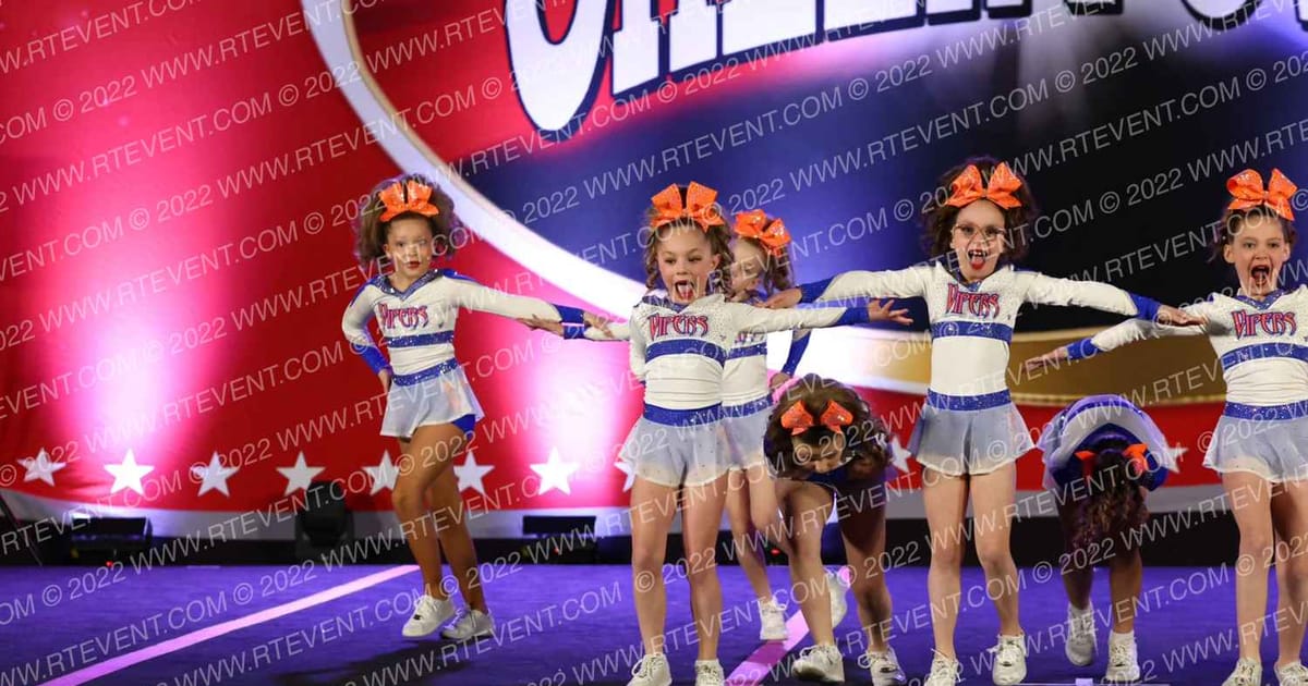 Hornets Competitive Cheerleading Golden Girls · Cheer Power Trenton
