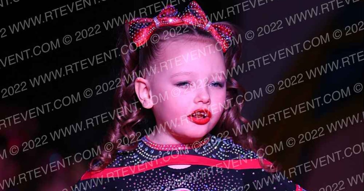 Chippewa Valley Spirit All Stars Twinkling Stars · St Paul Dual Event