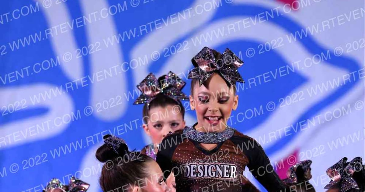 Designer Athletics MATERIAL GIRLS · Aloha Concord Showdown