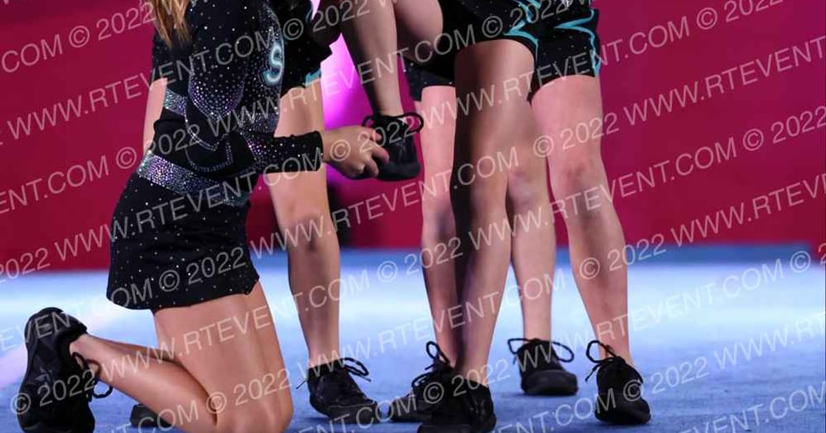 Stingrays Cheer Athletics Mini Sparks · Aloha Concord Showdown