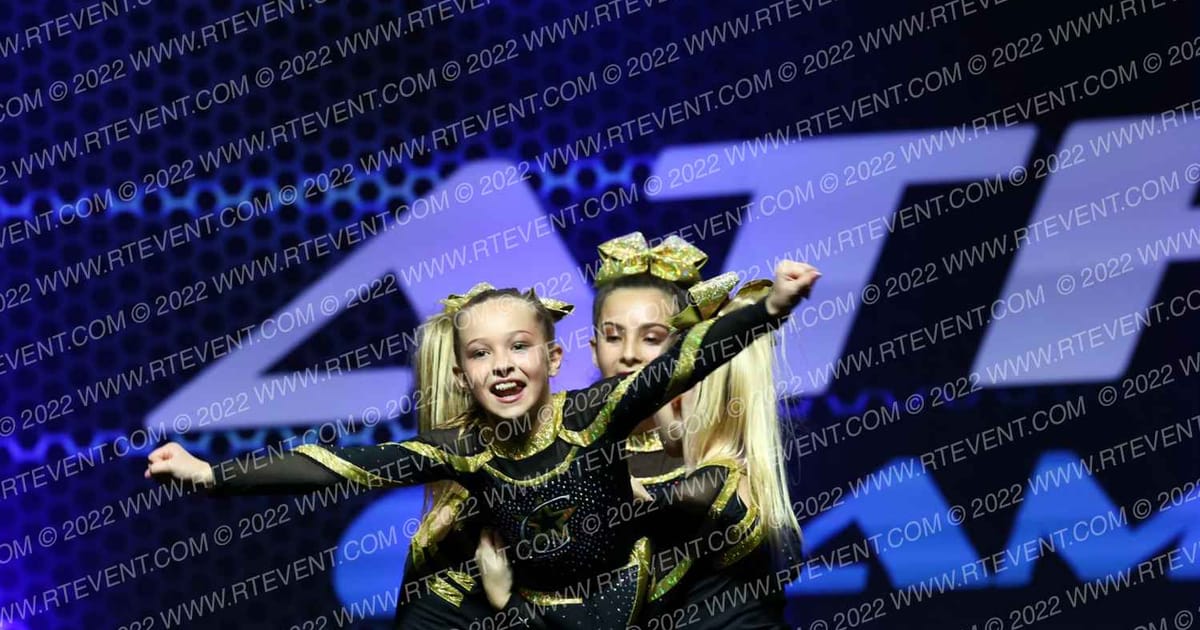 Champion Cheer Flash · Athletic Championships Garland