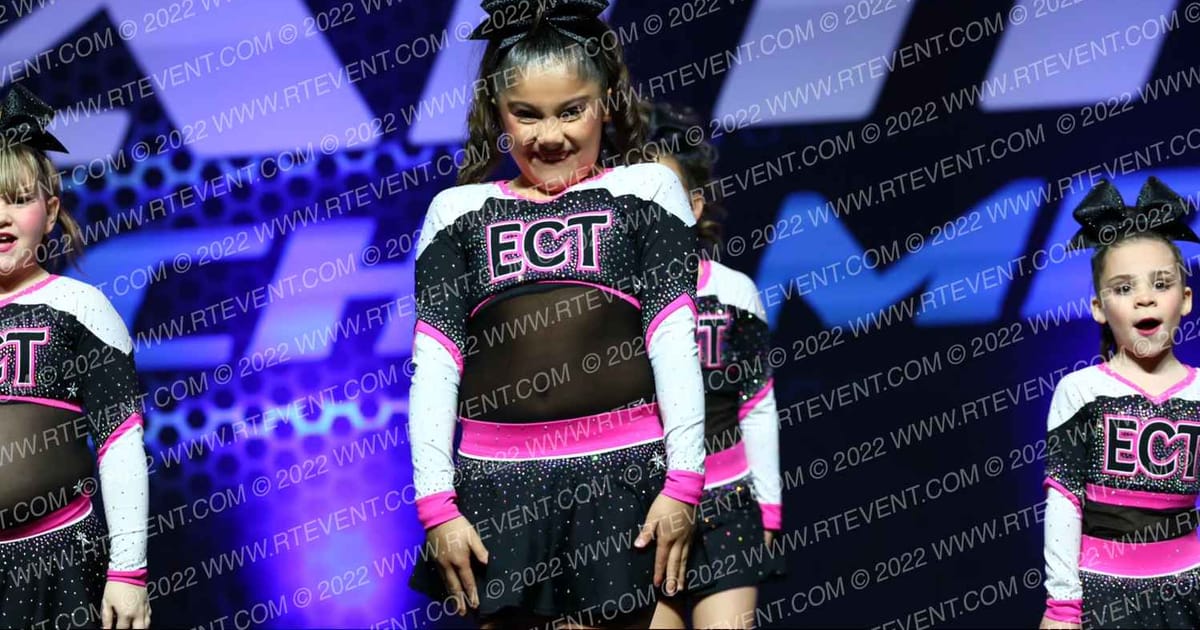 Extreme Cheer & Tumble QUEENS · Athletic Championships Garland