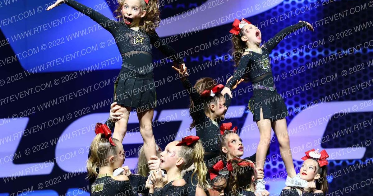 Champion Cheer Sizzlers (Justin · Athletic Championships Garland