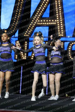 DYNASTY ATHLETICS POISE