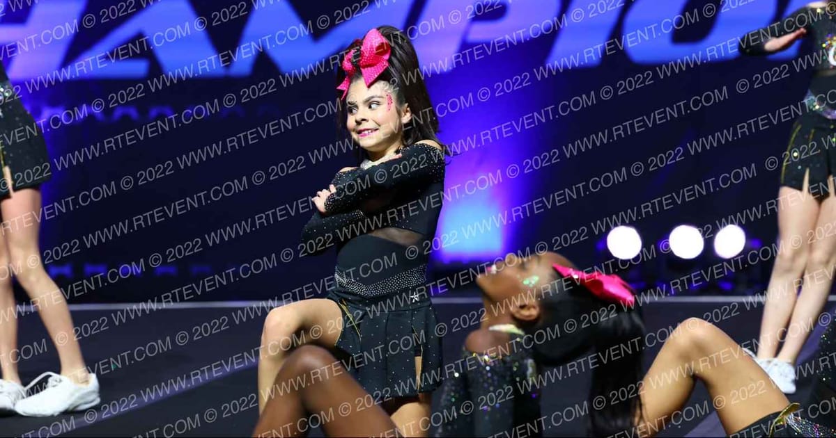 Champion Cheer Wildfire (Justin · Athletic Championships Garland