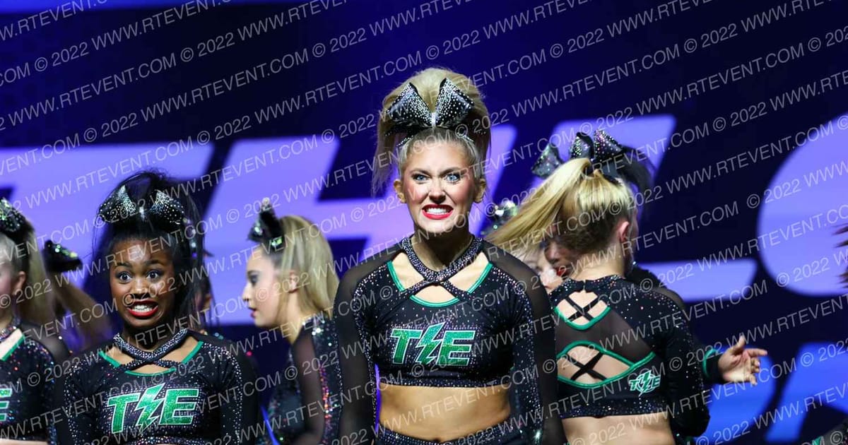 Thunder Extreme Zeus · Athletic Championships Garland