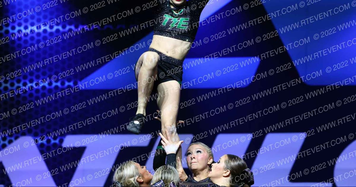 Thunder Extreme Flash · Athletic Championships Garland