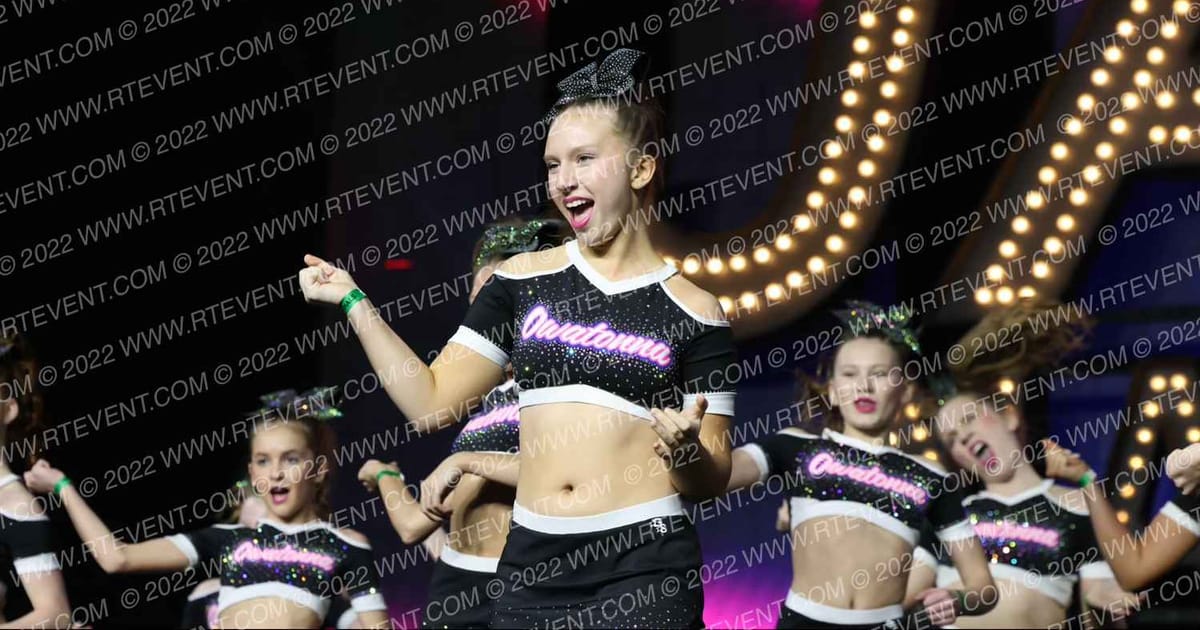 OWATONNA CHEER FREEZE · DI ALLSTAR Nationals