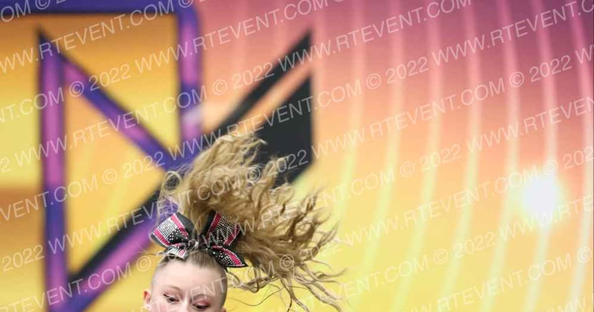 Rebels Cheerleading Defiant · Red Hot Cheer and Dance Competition