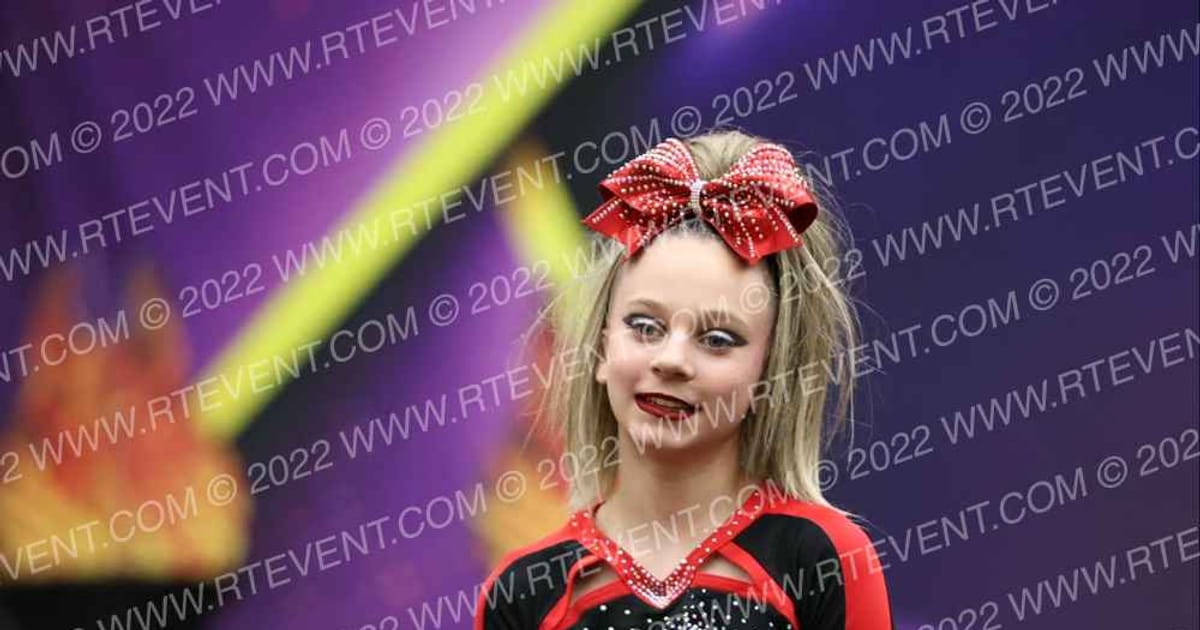 RED Elite Cheerleading SMOKE · Red Hot Cheer and Dance Competition