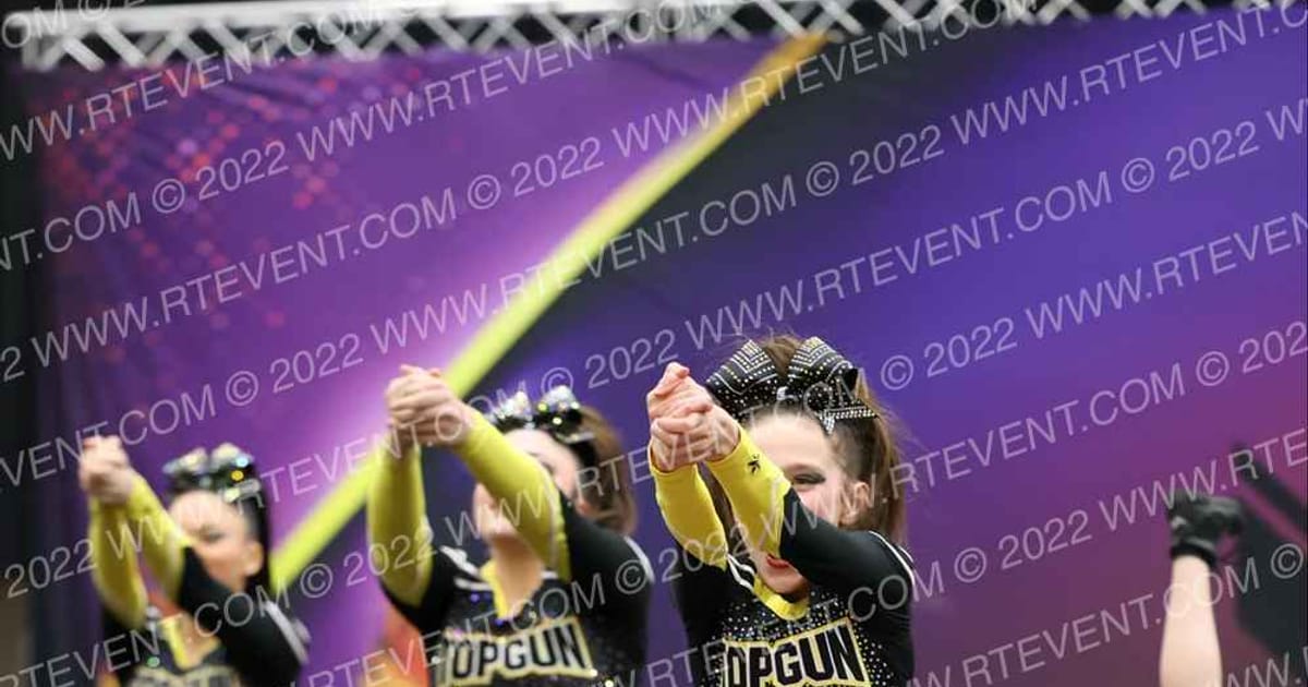 Top Gun Pittsburgh Major Jags · Red Hot Cheer and Dance Competition