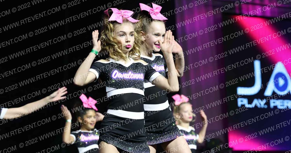 OWATONNA CHEER FROST · DI ALLSTAR Nationals