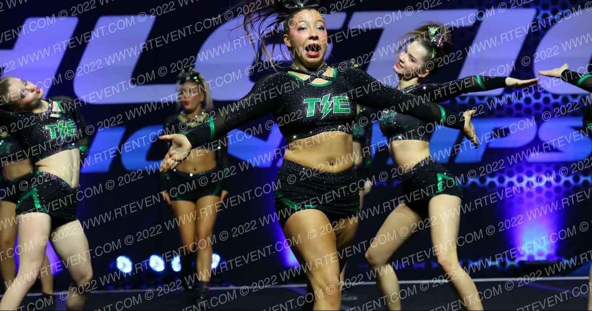 Thunder Extreme Storm · Athletic Championships Garland