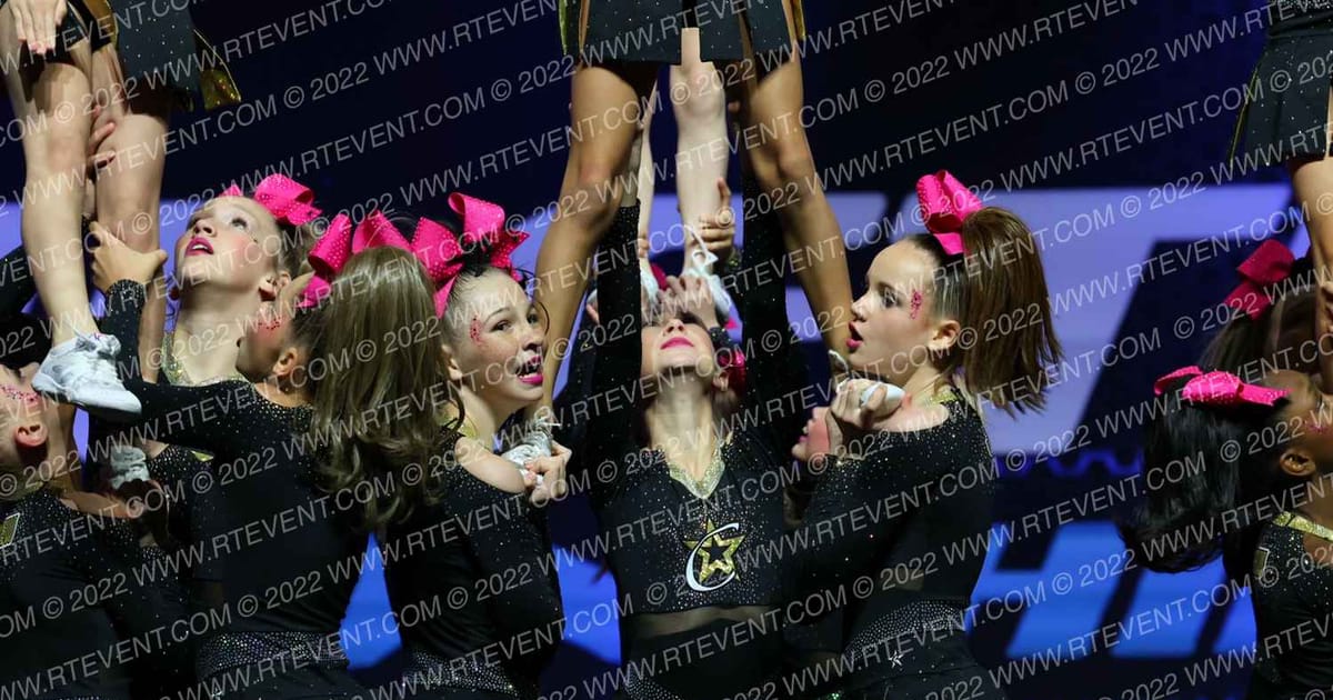 Champion Cheer Wildfire (Justin · Athletic Championships Garland