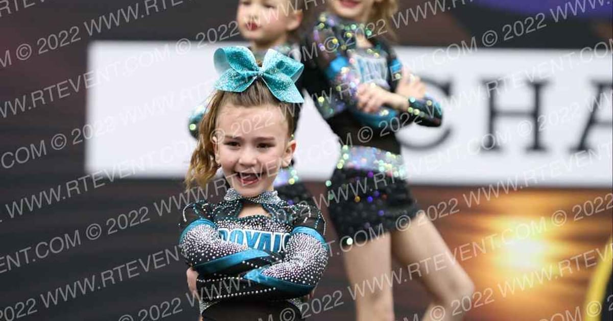 Empire Royals Cheerleading Mini Queens · Red Hot Cheer and Dance Competition