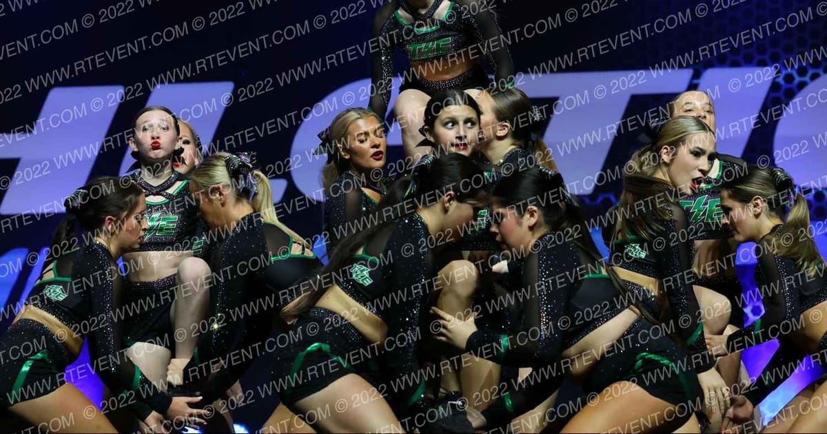 Thunder Extreme Flash · Athletic Championships Garland