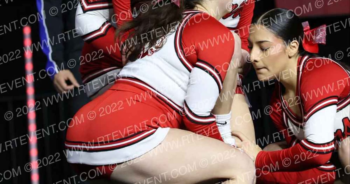 JBHS VARSITY STUNT GROUP · FRIDAY School Nationals