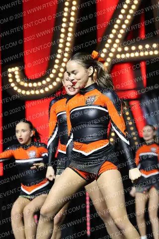ROSEBURG INDIANS VARSITY CHEER