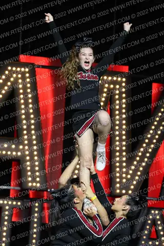 COVINA HIGH VARSITY CHEER