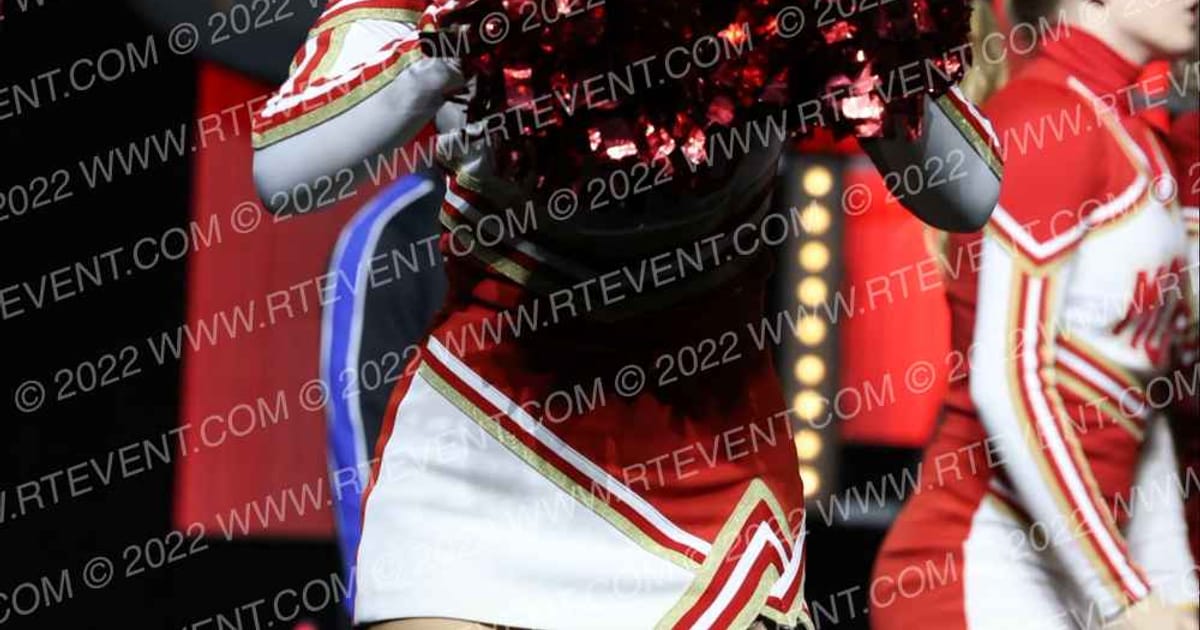 MT CARMEL HS VARISTY CHEER · FRIDAY School Nationals