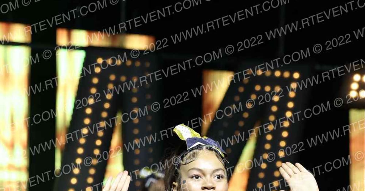 BLUE DIAMONDZ · FRIDAY School Nationals
