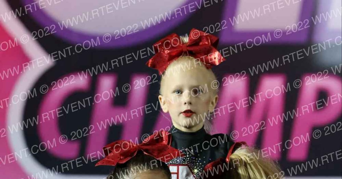 iNFiNiTi Athletics Crescents · One Up Kansas City