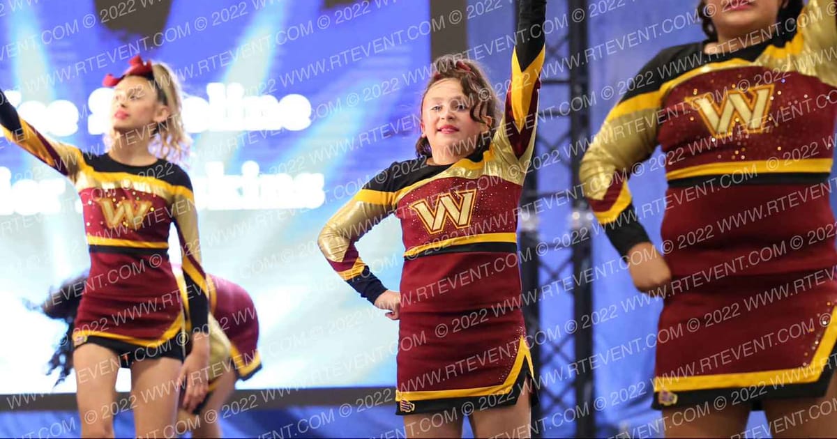 Whittier Redskins Pee Wee Sideline · West Coast Crown