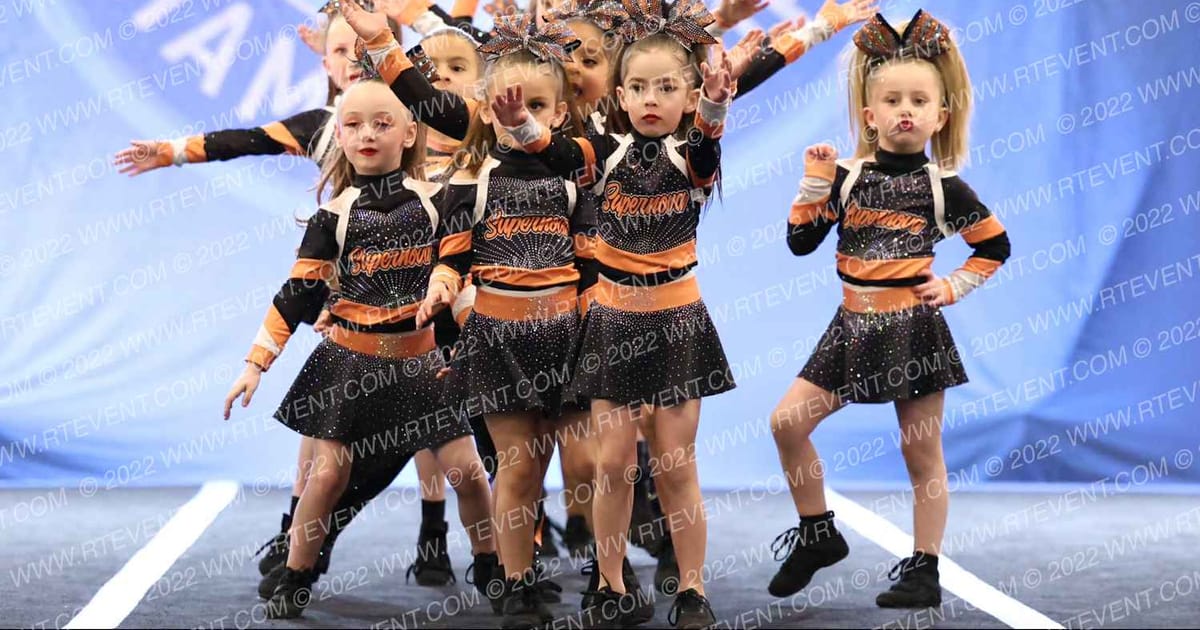 Supernova All Star Cheer Stardust · West Coast Crown