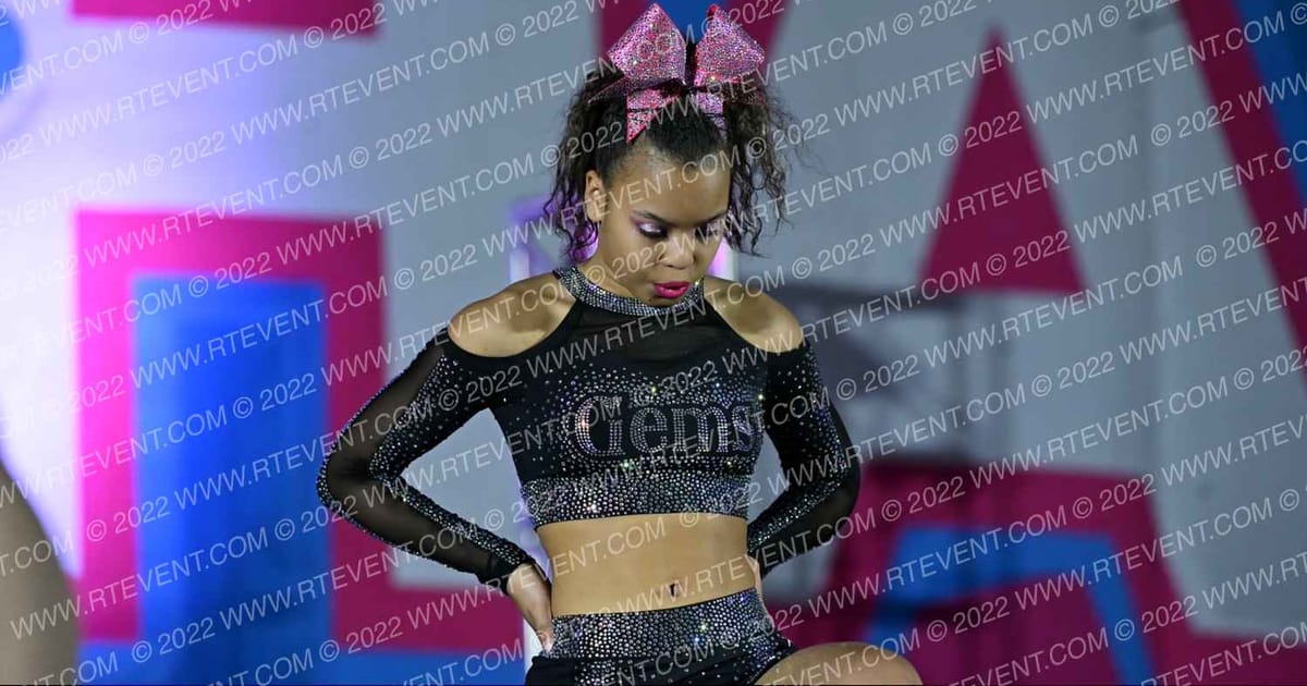 Gems Cheer KY Flawless · Aloha Indy