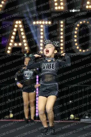 VIBE CHEER VIXENS