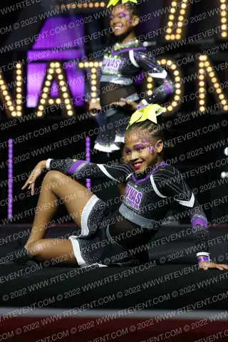 DIVAS OF COMPTON SHINING STARZ