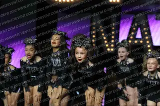 VIBE CHEER MISS REIGN