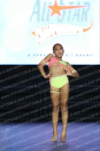Iowa Elite Dance Team Emeryn Avant