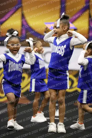 Toledo Broncos Cheer Golden Cubs