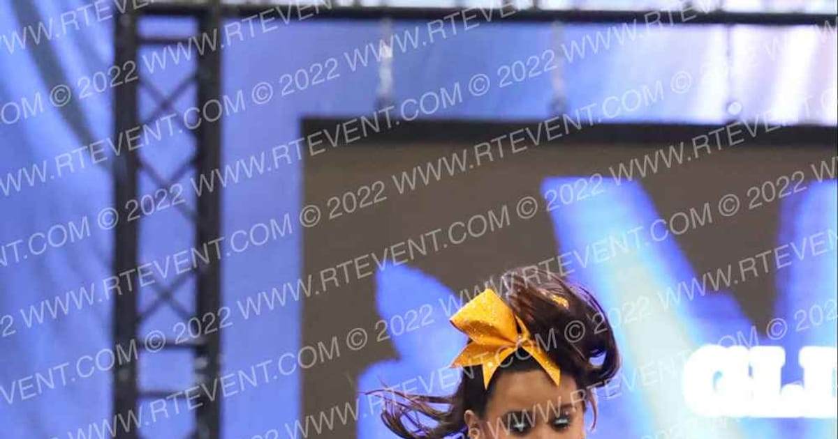 Serenity Athletics GLIMMER · West Coast Crown