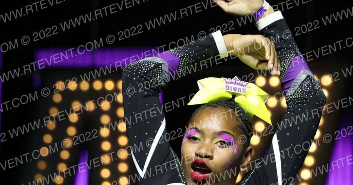DIVAS OF COMPTON SHOOTING STARZ CHEER SQUAD · NA Nationals