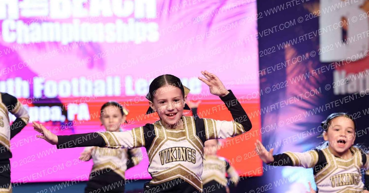 Hopewell Youth Football League Glimmer Girls · ACDA Reach the Beach Rec NATIONALS