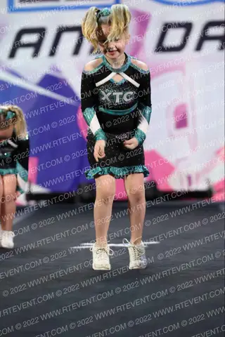 Crossroads Tumble and Cheer XTC Supernova