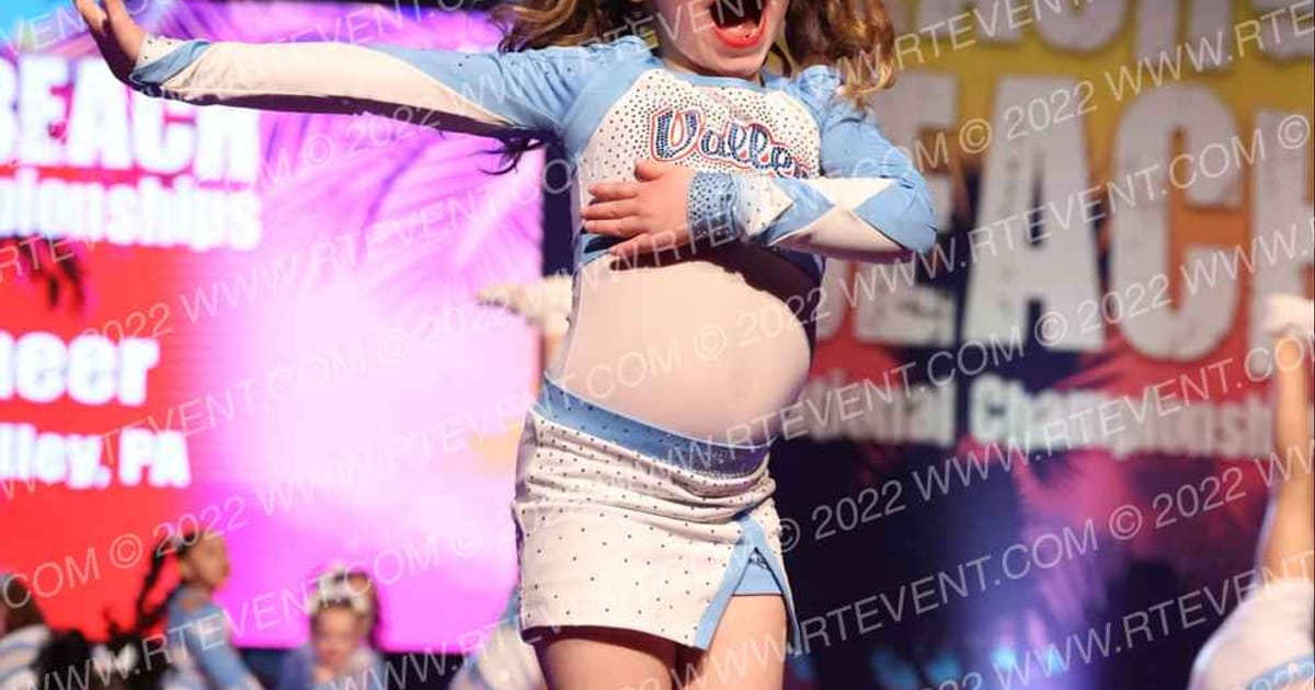 Valley Cheer GLITTERBOMBS · ACDA Reach the Beach Rec NATIONALS