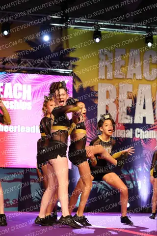 Hornets Competitive Cheerleading Junior Swarm