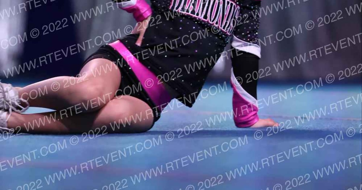 Diamonds All Stars GLITTER BUGS · The American Royale Sevierville Nationals DIDIIV