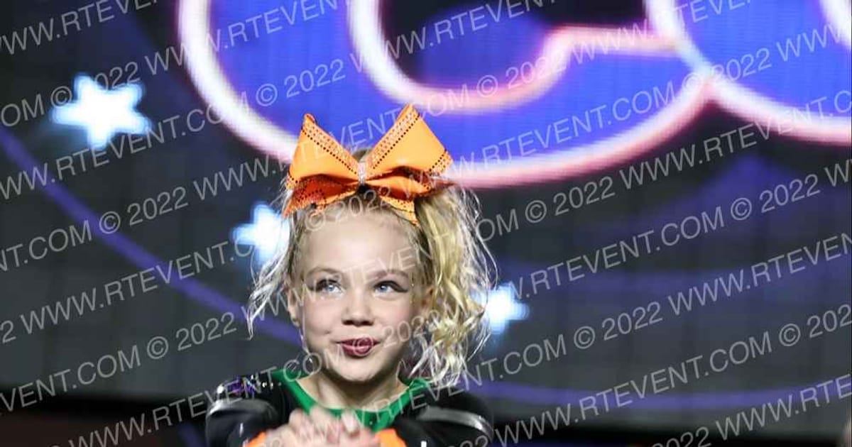 Iowa Elite Cheer of MN WARRIORS · GLCC Grand Nationals
